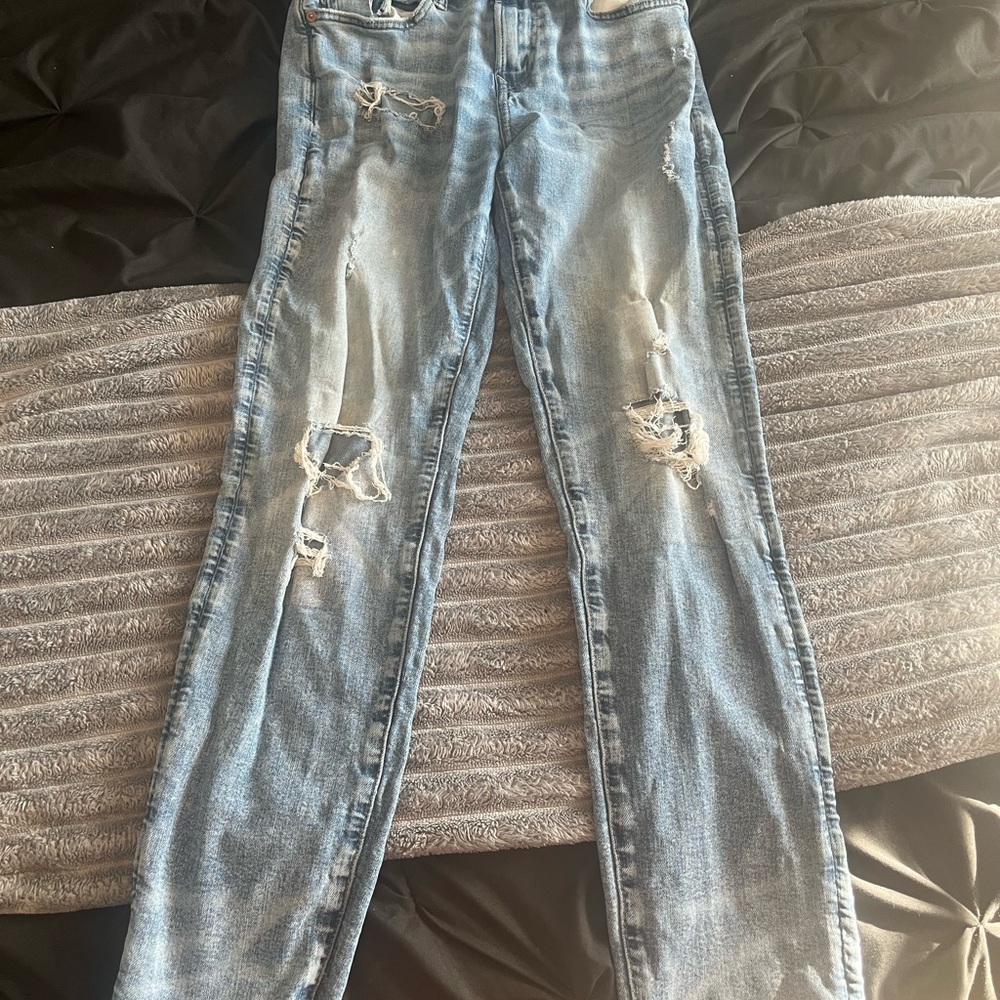 American Eagle Outfitters Light Blue Distressed Skinny Jeans